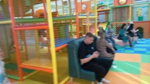 Детский развлекательный центр  Джунгли Комсомольск-н?