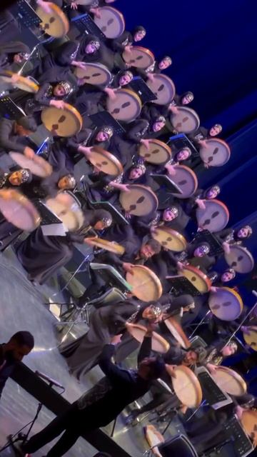 Блестящий хор бубнов! смотреть онлайн