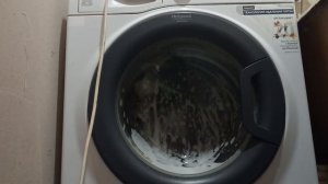 Новая тема видео Стирка на стиральной машины хотпоинт