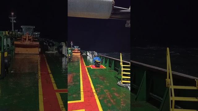 небольшой шторм на чёрном море