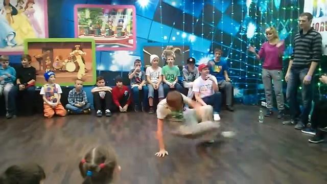 Break Dance Battle #5 на Forum Dance Fest Day 3 - Ступак Саша VS Бижко Артем