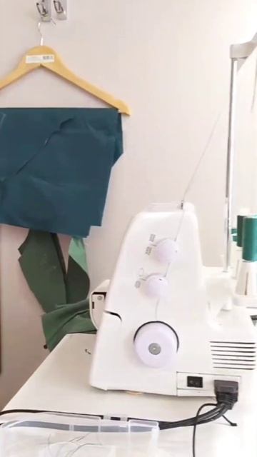 ПРОЦЕСС ПОШИВА ПЛАТЬЯ#швейныйблог #курсышитья #shortsvideo смотреть онлайн
