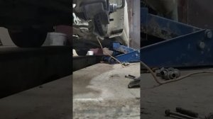 Королла откручивание шаровой и замена шруса наружной