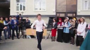 Чеченский ловзар!!!!!!!