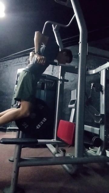 Свой вес 60 кг + 10 кг #motivation#отжиманиянабрусьях#допвес#rek смотреть онлайн