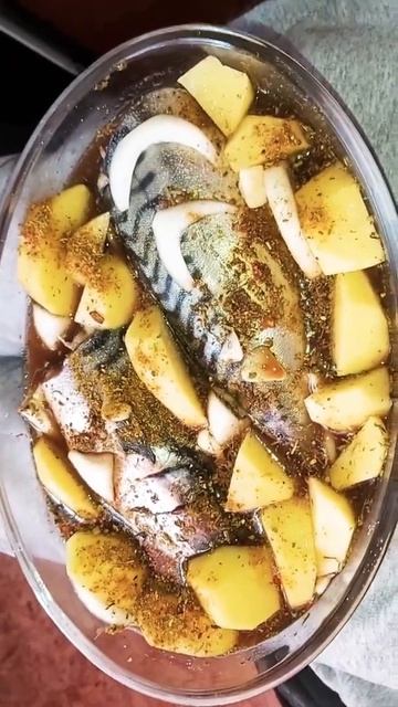 скумбрия с картошкой в духовке, в конце видео итог смотреть онлайн