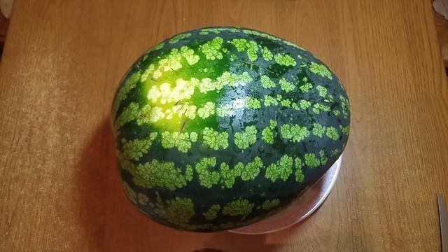 Как выбрать спелый арбуз. Метод себя не оправдал. смотреть онлайн