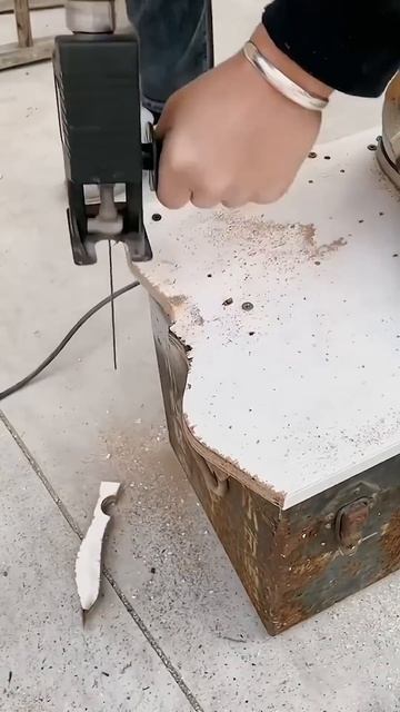 ReciproSaw™ - Превратите дрель в сабельную пилу смотреть онлайн