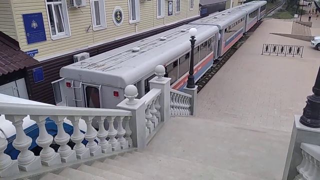 ОДЖД прибытие поезда на станцию Комсомольская смотреть онлайн