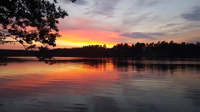 Супер закат в июле! Лепельский военный санаторий смотреть онлайн