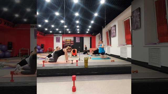 силовая тренировка power legs /lower body. концовка. часть 2 с Ксенией Полтарабатько смотреть онлайн