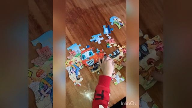 Собираем пазлы. Красная машина КАМАЗ. Интересная картинка )) PAZZLE смотреть онлайн