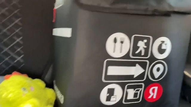 ЧТО ЛУЧШЕ ЯДЕКС ЕДА ИЛИ ЯНДЕКС ДОСТАВКА !?! #курьер #том? смотреть онлайн