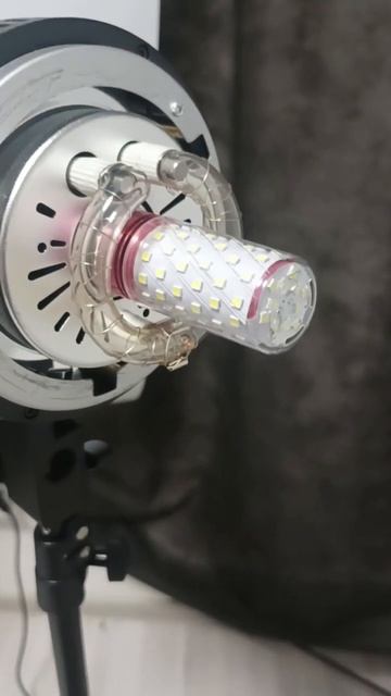 Светодиодный пилот для студийных вспышек #урокифотог? смотреть онлайн