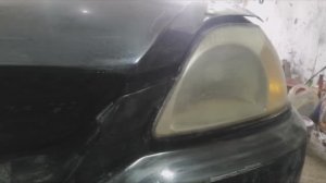 Как самому убрать помутнение и желтизну на фарах автомобиля