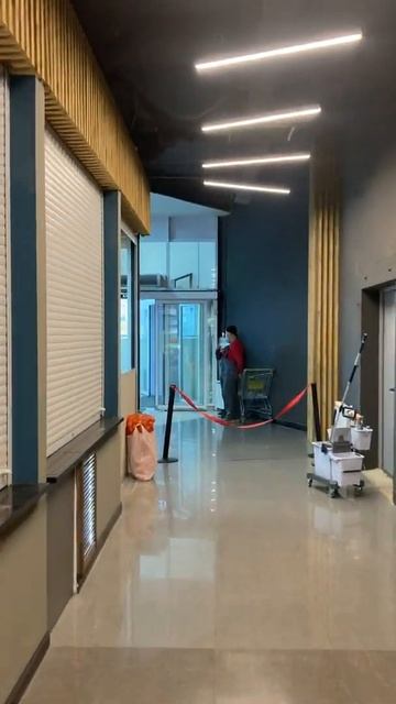 ТЦ Северное Сияние прикассовая зона супермаркета смотреть онлайн