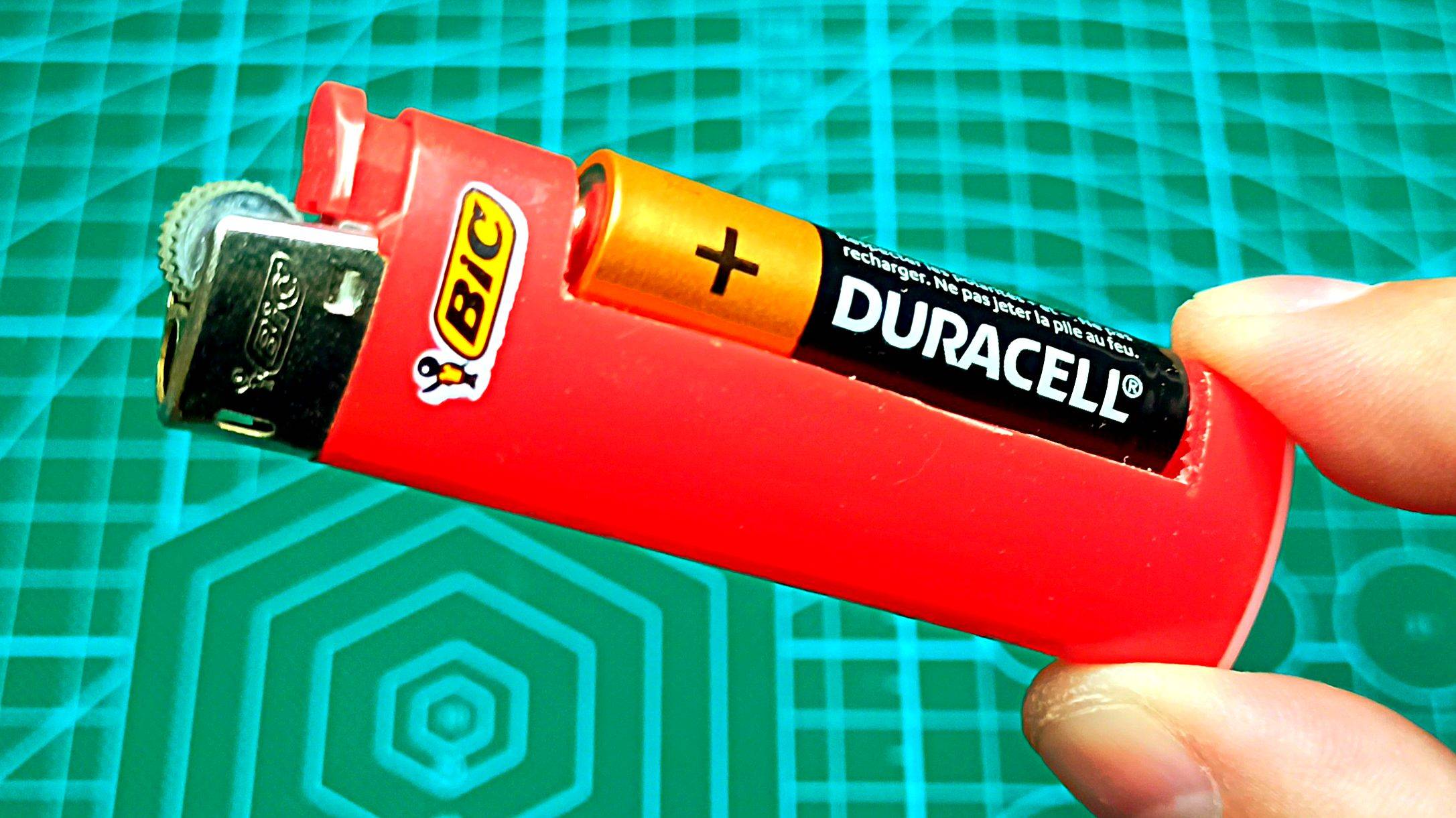 ВЕЧНАЯ ЗАЖИГАЛКА из обычной батарейки смотреть онлайн