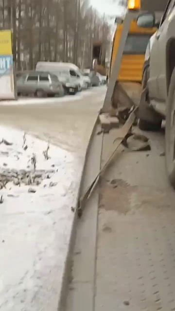 Рено Дастер вышел из чата смотреть онлайн