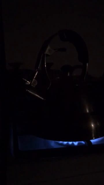 Один вечер в ноябре #blackout #kerosene #lamp смотреть онлайн
