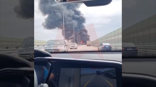 🔥На трассе М-11 в Подмосковье горит грузовикПричины и смотреть онлайн