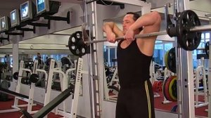 Тяга штанги к подбородку. Тренировка трапециевидной м