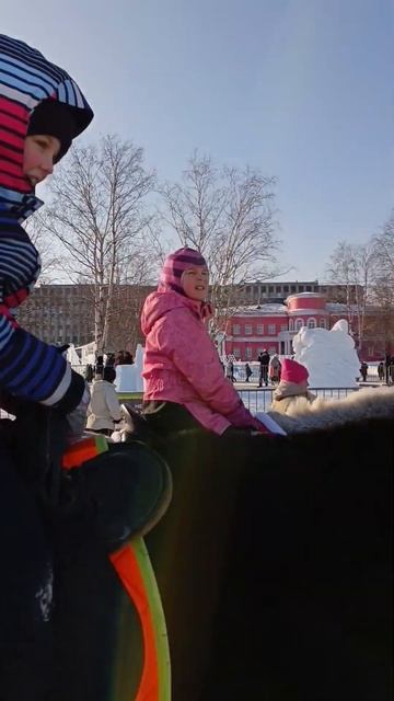 Ксюша на Коне😄. Гиперборея. Петрозаводск. Карелия смотреть онлайн