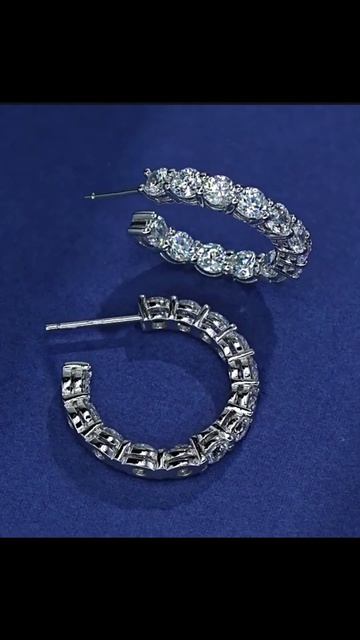 Серьги гвоздики серебро 925 пробы с муассанитами 3 мм. И? смотреть онлайн