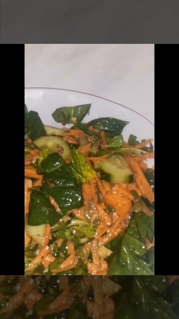 салат из шпината, грецких орехов и семян чиа смотреть онлайн