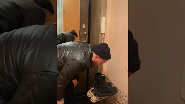 Приключения Алика. Серия "Запахи женщины" 😂 #shorts смотреть онлайн