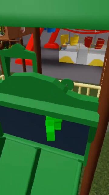 Чисто когда ребёнок пришёл на детскую площадку