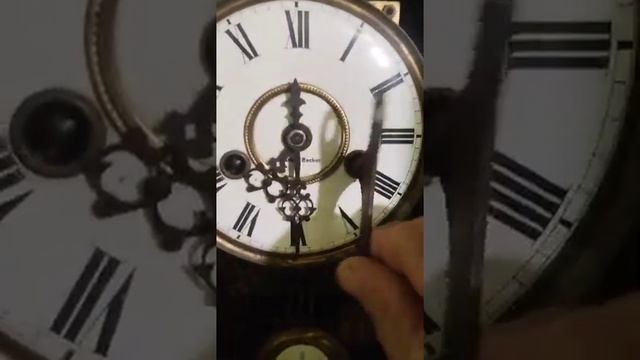 Настінний годинник Gustav Becker