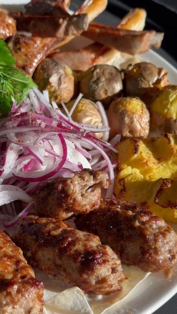 Горячее, сочное мясо на углях🔥🔥🔥🔥 #ресторанмосква