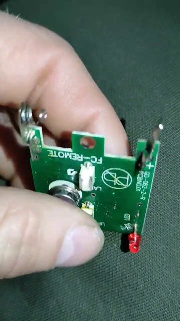 ПУЛЬТ ПЕРЕСТАЛ РАБОТАТЬ, ВЫХОД ЕСТЬ смотреть онлайн