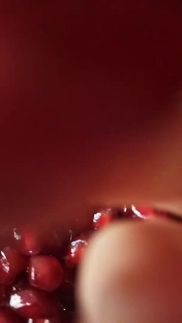 спелый гранат это вкусно и полезно! смотреть онлайн