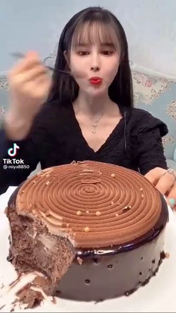 Едят на камеру смотреть онлайн