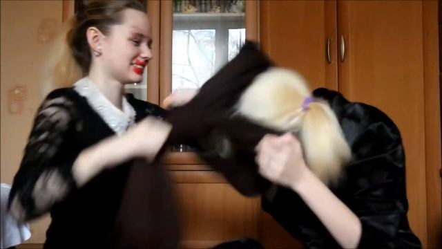МАКИЯЖ С ЗАКРЫТЫМИ ГЛАЗАМИ | Sofia Miles смотреть онлайн