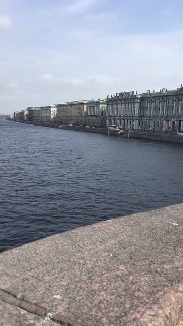 Санкт-Петербург. 02.04.2025. Дворцовая набережная, Троицки? смотреть онлайн