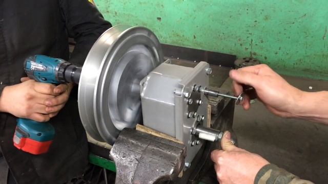 Реверс редуктор с вариатором. смотреть онлайн