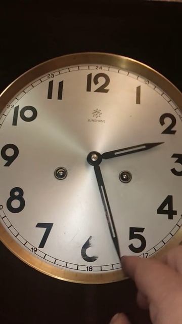 Бой часов Junghans 8 смотреть онлайн