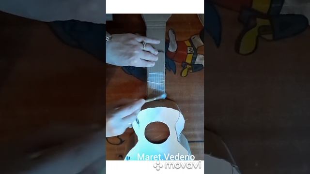 Как сделать гитару🎸 из картона? смотреть онлайн