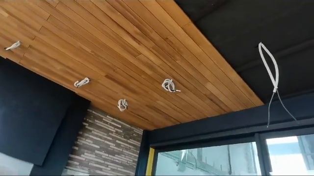 Подшивка террасы планкеном из термоясеня