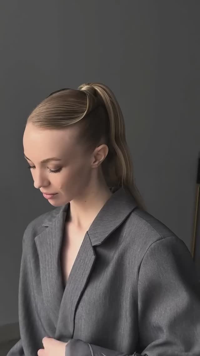 Самая стильная укладка на выпускной с нашими товарами #прическа #укладка #волосы #хвост