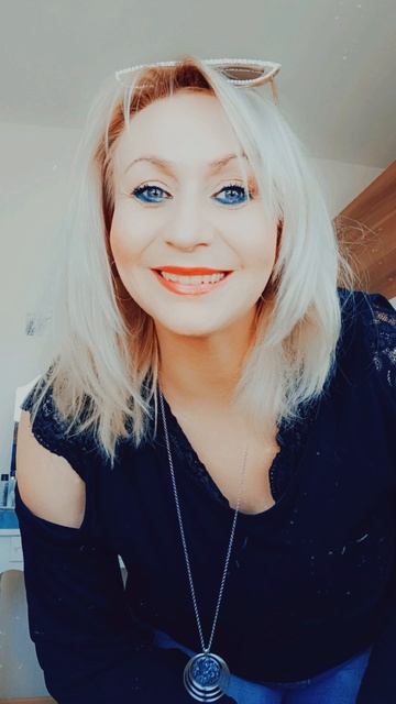 Протяни мне навстречу руку ♥️Белая Лилия смотреть онлайн