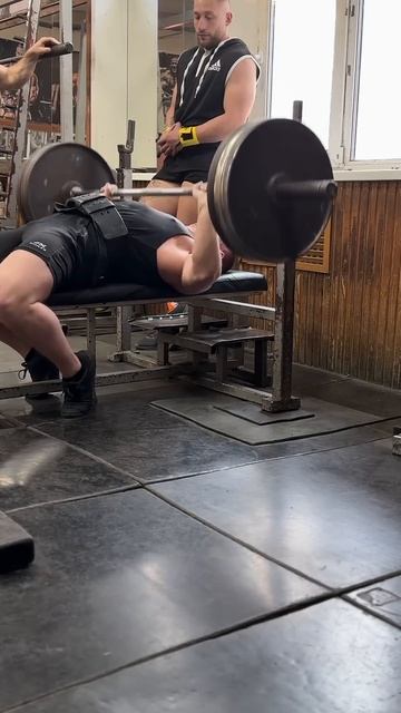 110 кг в касание #жимлёжа смотреть онлайн