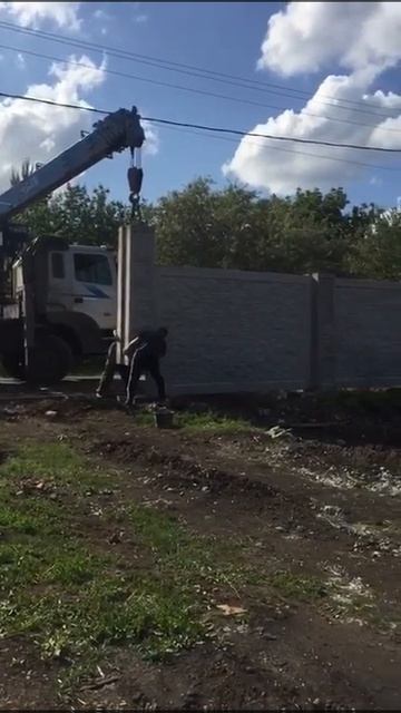 Монолитный двусторонний забор КОНКРЕТ смотреть онлайн