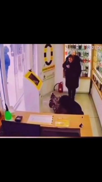 Твою мать б**ть что у вас здесь происходит?! #Shorts смотреть онлайн