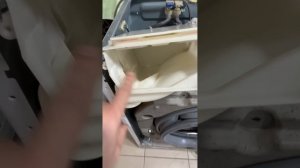 Стиральная машина LG протекает с левой стороны во врем?