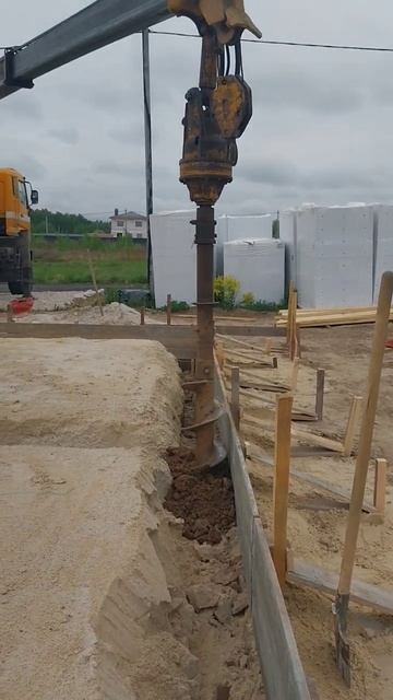 Бурение под свайный фундамент. смотреть онлайн