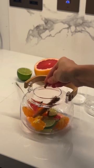 Согревающий фруктовый напиток с корицей и мятой 🤍 смотреть онлайн