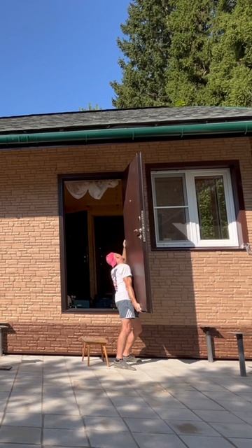 УСТАНОВКА ДВЕРИ ПО ВЕРХ ПАНЕЛЕЙ #стройка #сайдинг #дом смотреть онлайн